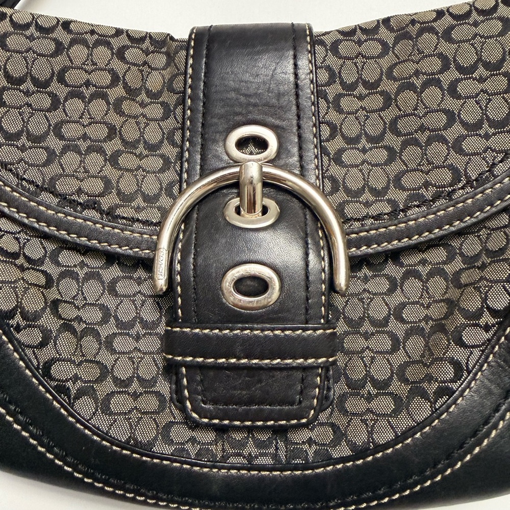 Vintage Y2K Coach Soho Signature C Flap Shoulder Bag Hobo F10925 Black Canvas - Picture 2 of 14